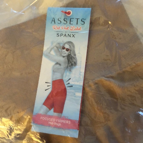 Spend- mid thigh - Picture 3 of 3